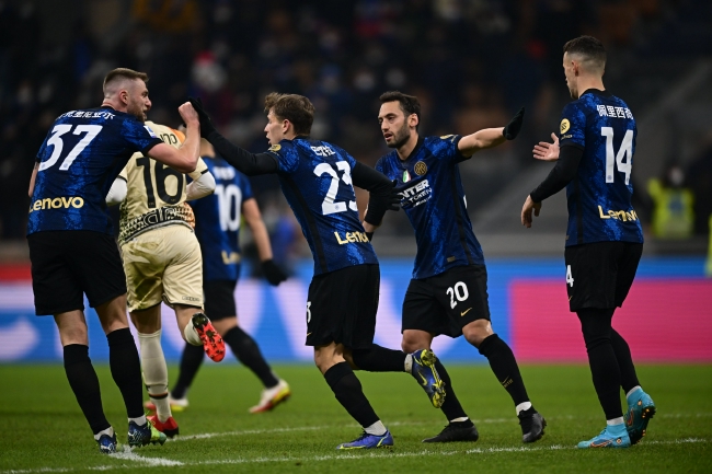 CBA：山东男篮主场不敌广东男篮（CBA：山东男篮主场负于广东男篮）