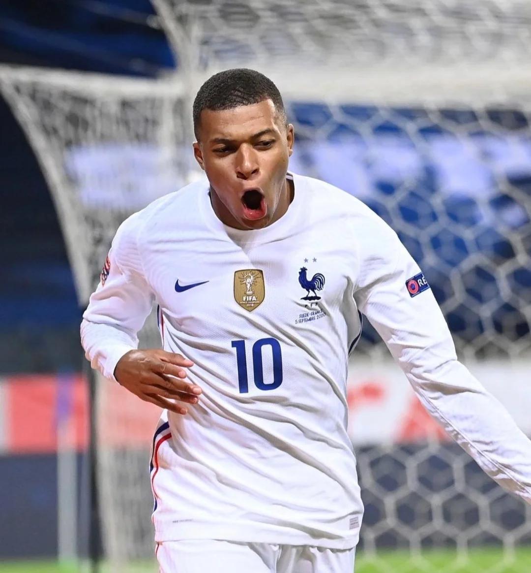 武里南联外援：每名队友都表现得非常出色，我们晋级机会很大（武里南联外援：队友人人发挥抢眼，球队晋级希望十足）