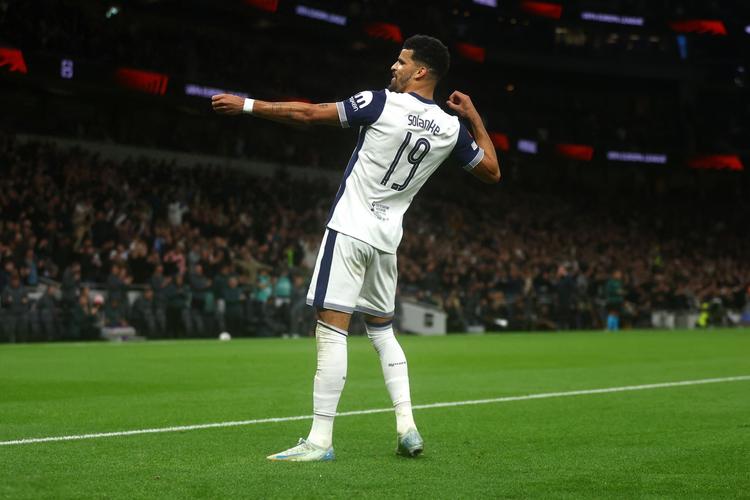 消息人士称，杰森·威尔科克斯再次力挺曼联签下这位“必须签下”的中场天才球员——（知情人：杰森·威尔科克斯再度力劝曼联签下这位必签的中场新星）