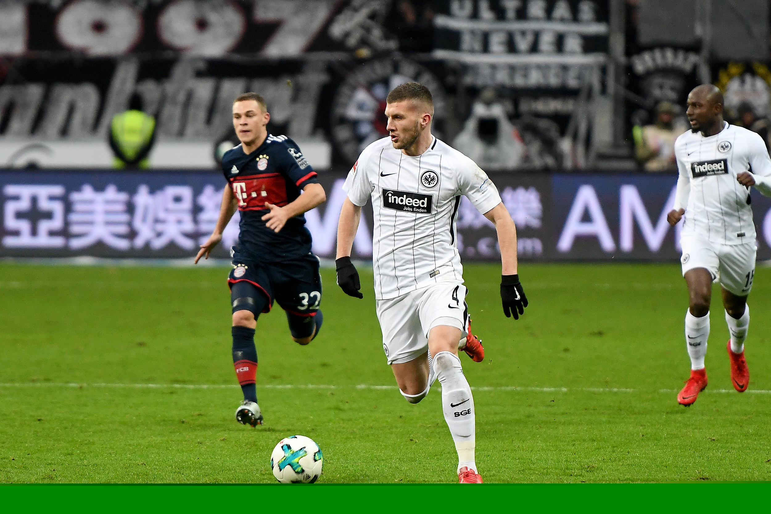 日职联半场：两队门将屡屡立功，川崎前锋0-0冈山绿雉（日职联半场战报：门将频献神扑，川崎前锋0-0冈山绿雉）