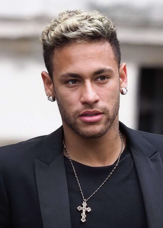 挪威客场4-1逆转意大利全胜晋级世界杯正赛，哈兰德梅开二度（哈兰德双响助挪威客场4-1逆转意大利，全胜晋级世界杯正赛）