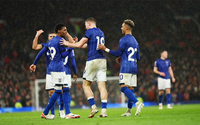 每体：巴萨与马利克-福法纳经纪人接触，了解未来转会可行性（每体：巴萨与马利克-福法纳经纪人展开接触，评估其未来加盟可行性）