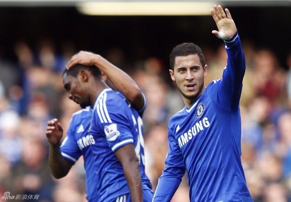 连输埃因霍温、本菲卡，那不勒斯队史首次遭遇欧冠客场连败（欧冠客场先后负于埃因霍温、本菲卡 那不勒斯队史首度遭遇连败）